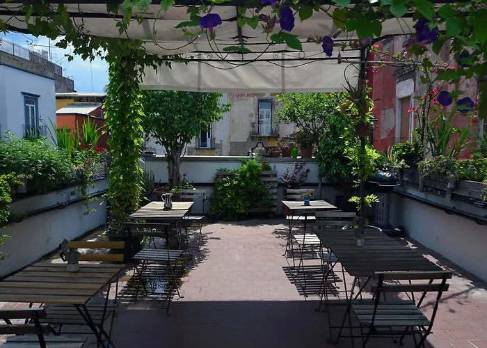 Nocleg ze śniadaniem The Church Neapol