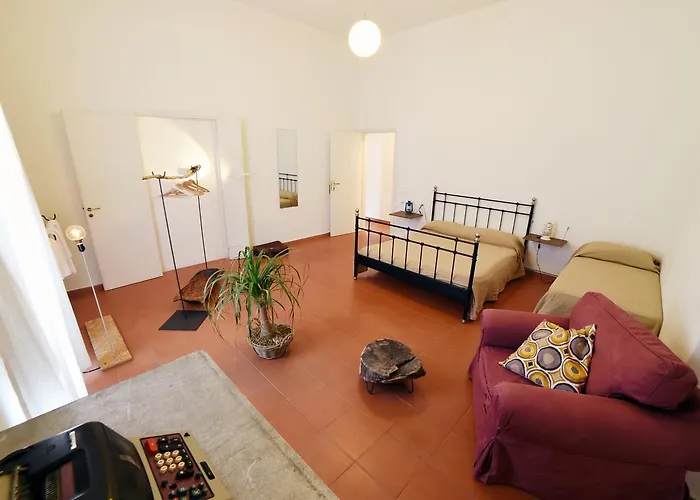 Nocleg ze śniadaniem The Church Neapol