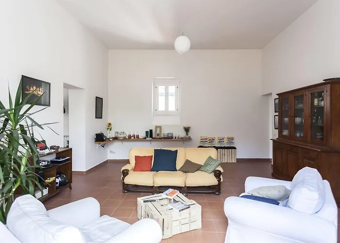 The Church Nocleg ze śniadaniem Neapol