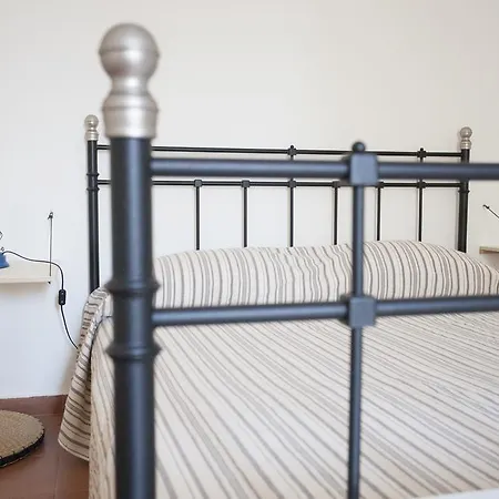 The Church نابولي